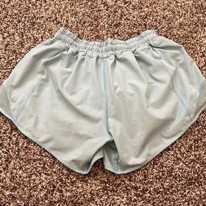 Lululemon Hotty Hot Blue Size 4 Tall Shorts *STAIN & PULL*